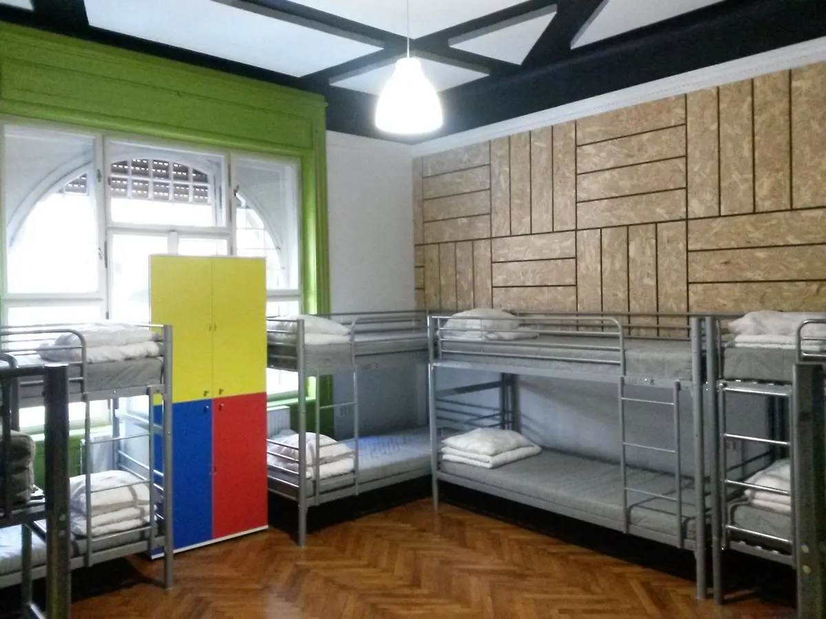 Day And Night Hostel Budapest